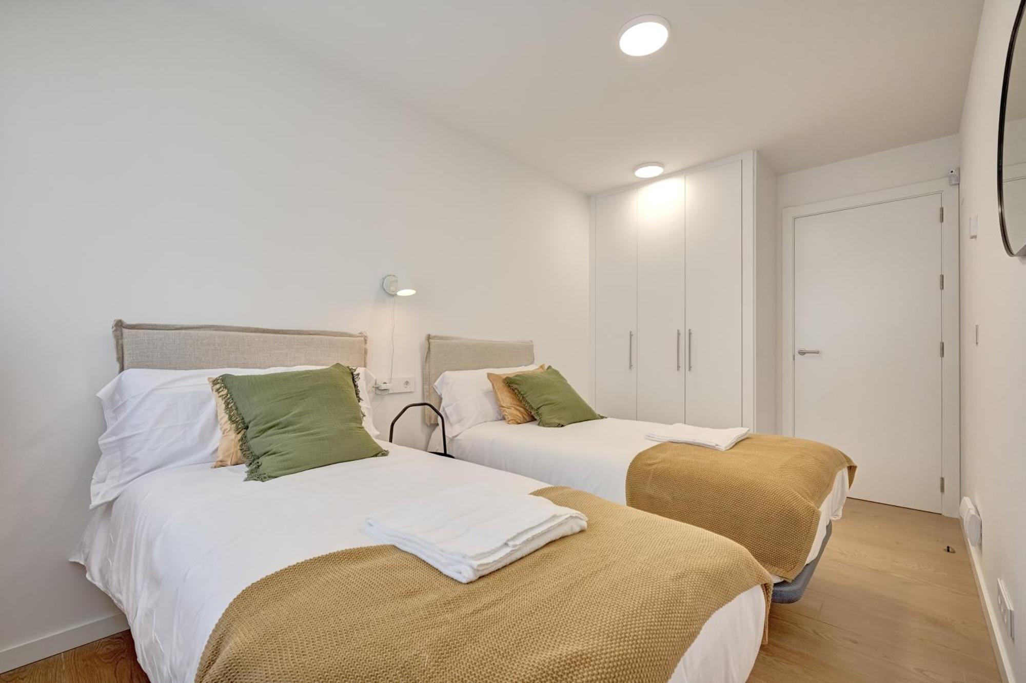 Apartamento Salesianos By Clabao Pamplona Bagian luar foto