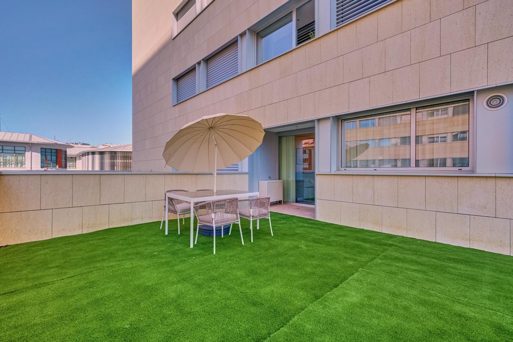 Apartamento Salesianos By Clabao Pamplona Bagian luar foto
