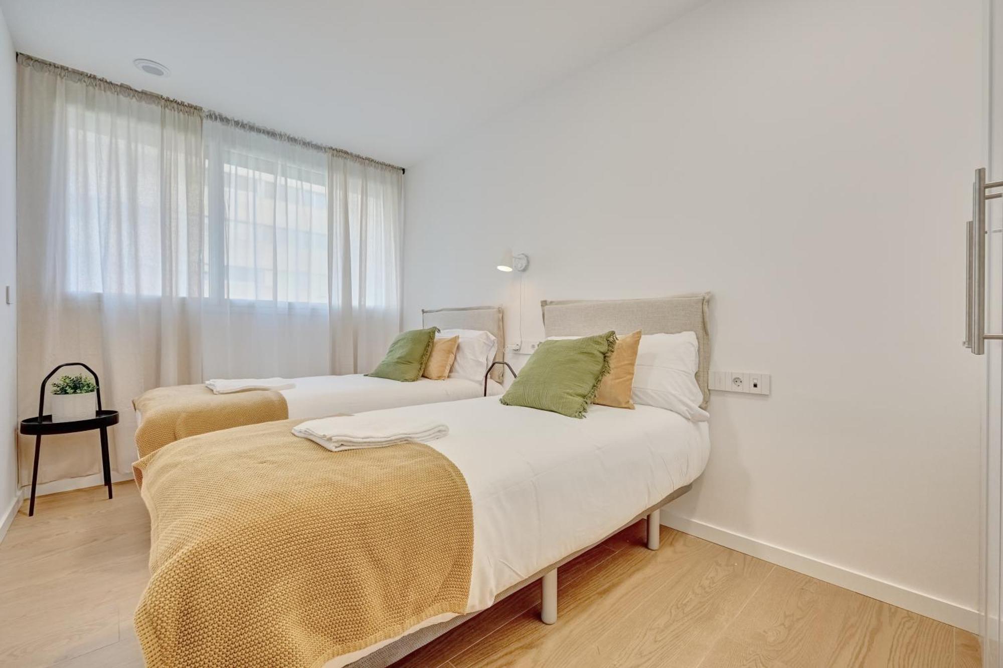 Apartamento Salesianos By Clabao Pamplona Bagian luar foto
